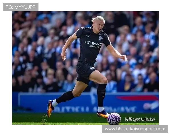 哈兰德轻松推射完成漂亮一击